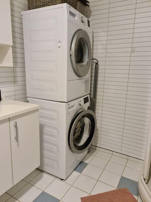Koselig Og Moderne Leilighet, Meget Sentralt I Narvik Med Gratis Parkering! Kültér fotó